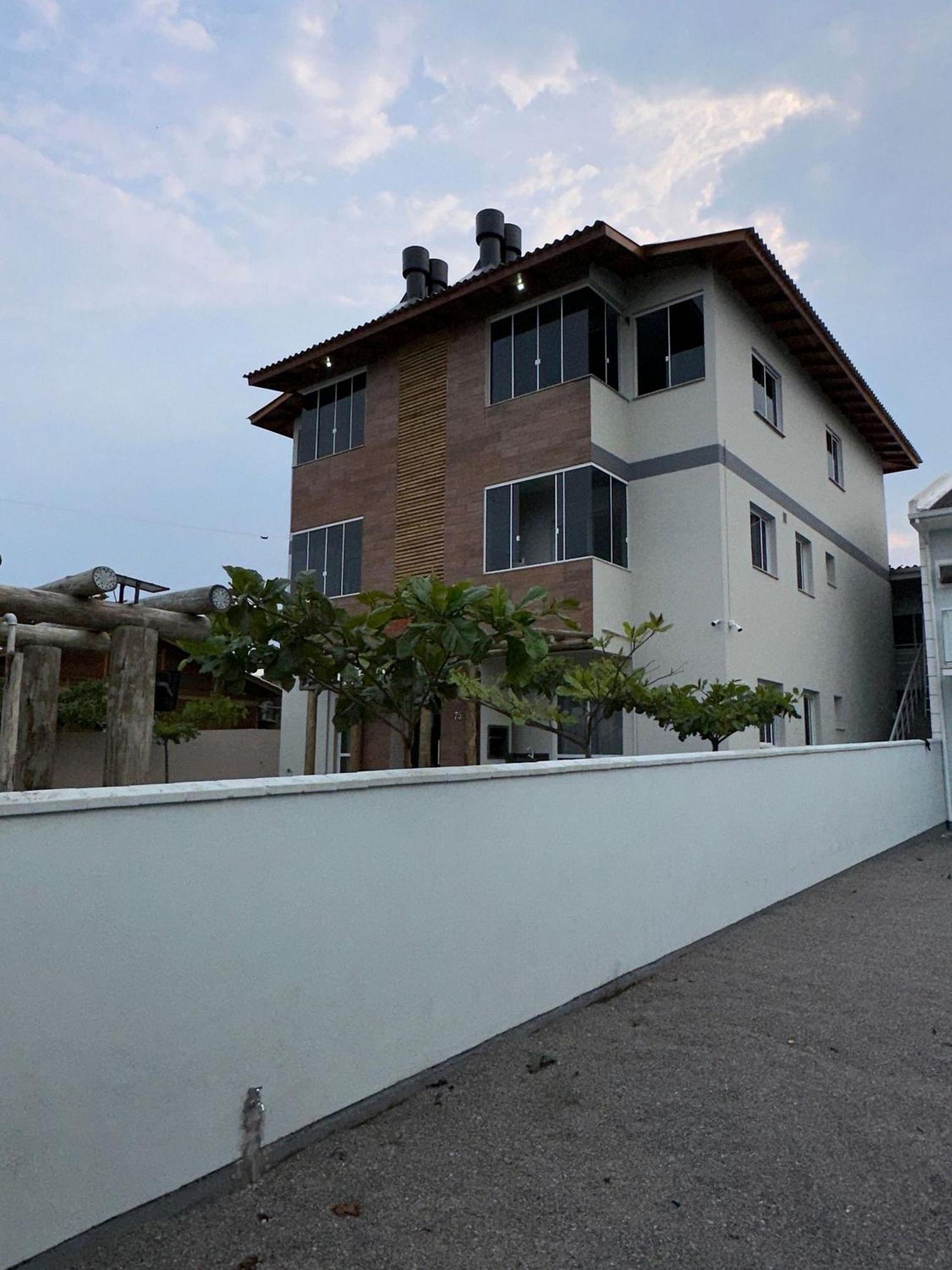 Residencial Wrubleski Sc Pinheiro Exterior photo