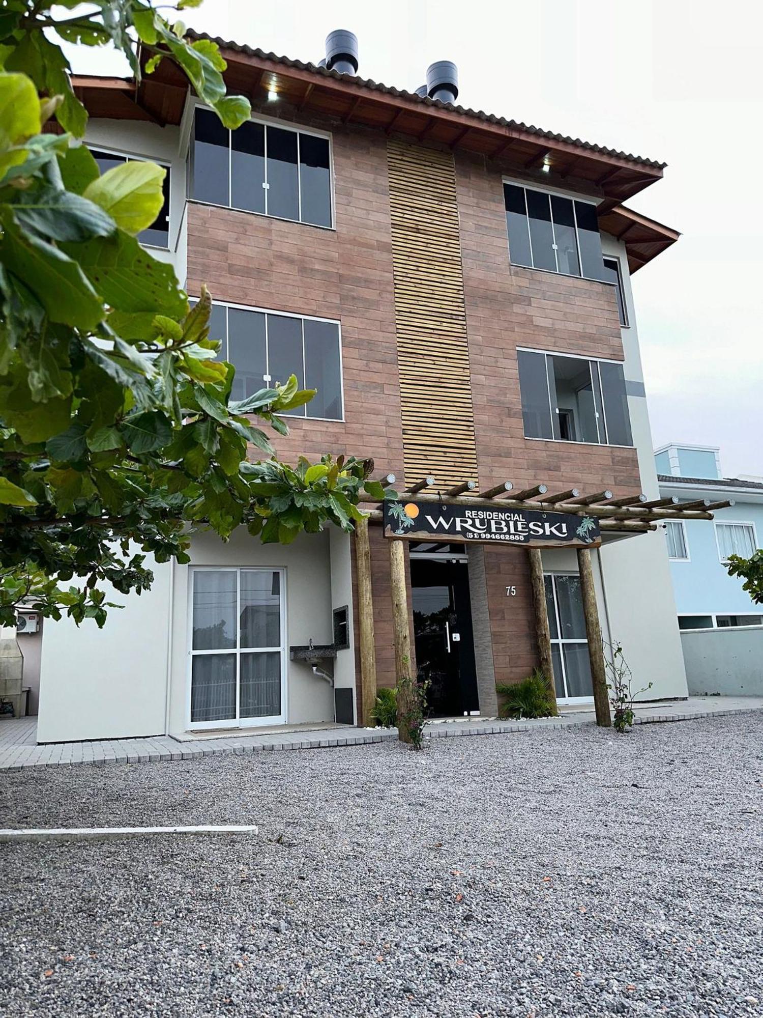 Residencial Wrubleski Sc Pinheiro Exterior photo